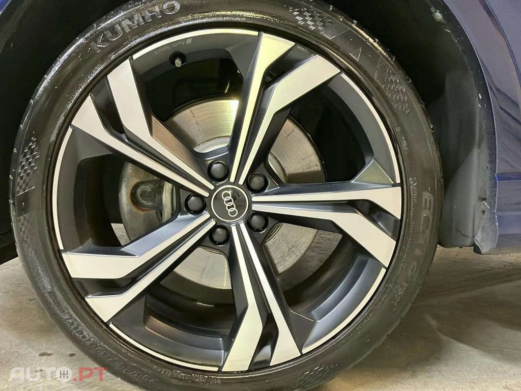 Audi Q3 45 TFSIe S line S tronic