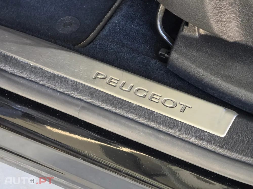 Peugeot 3008 1.6 Hybrid GT Pack e-EAT8