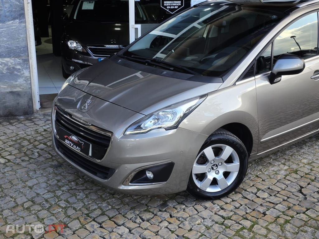 Peugeot 5008 1.6 BlueHDi Allure J17