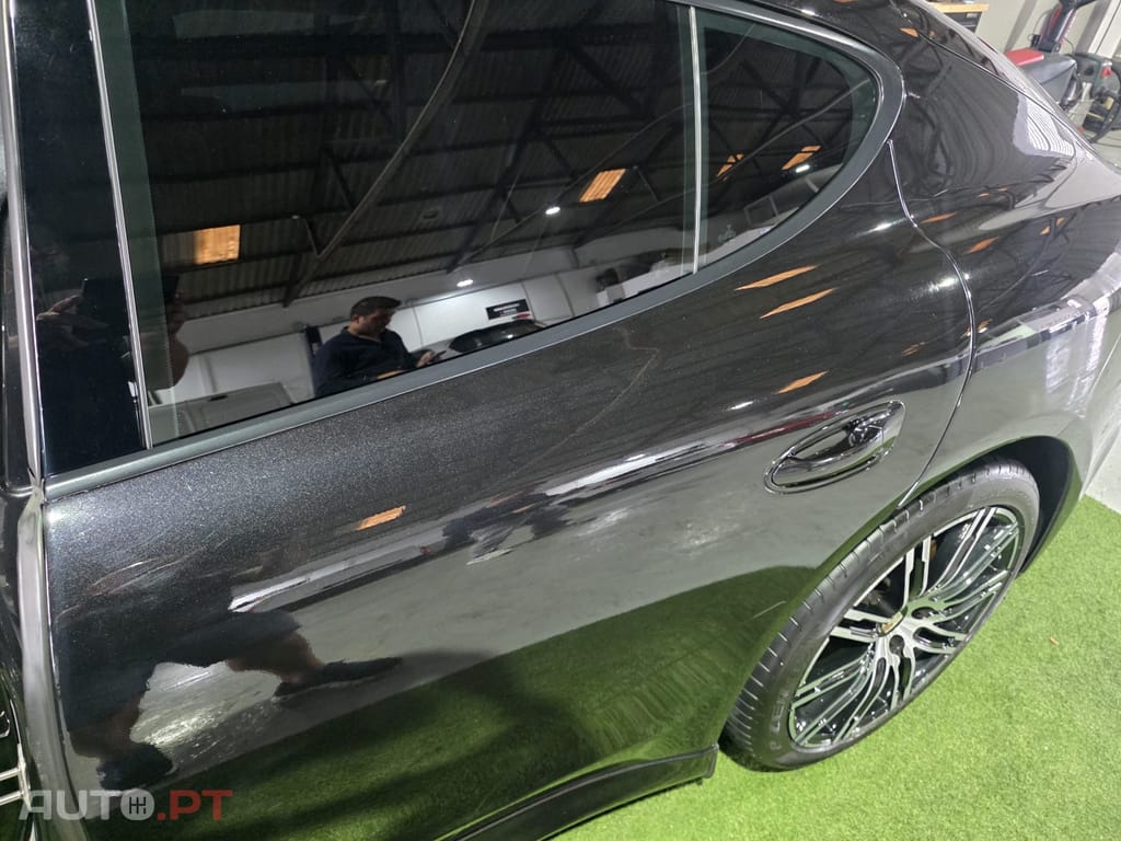 Porsche Panamera Platinum Edition