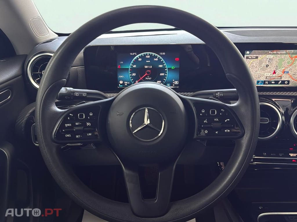 Mercedes-Benz CLA 180 7G-DCT Progressive