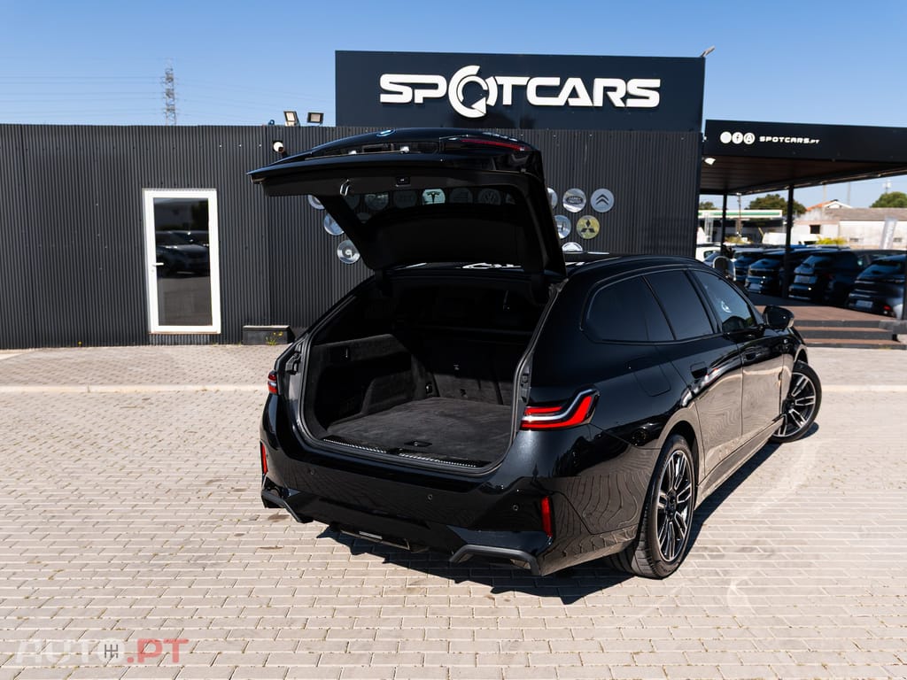 BMW 530 e Pack Desportivo M
