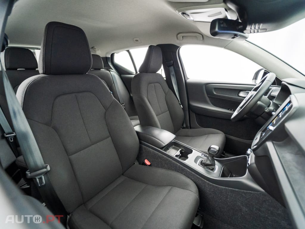 Volvo XC40 1.5 T2 Momentum Core