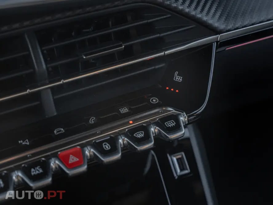 Peugeot E-2008 50 kWh GT