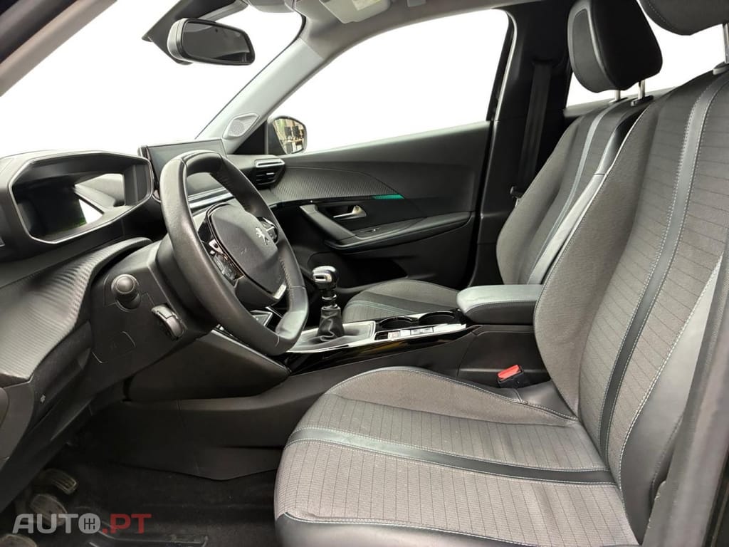 Peugeot 2008 1.5 BlueHDi Allure Pack