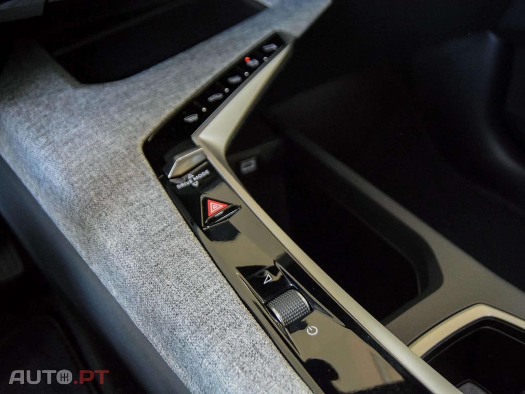 Peugeot 5008 1.2 Hybrid Allure e-DCS6