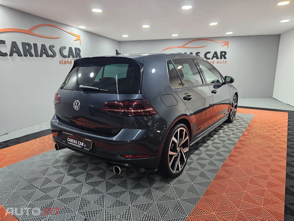 Volkswagen Golf 2.0 TSI GTI DSG Performance