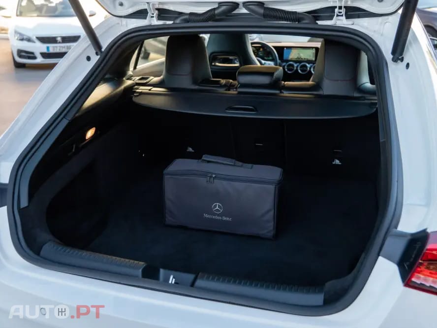 Mercedes-Benz CLA 250 e 8G-DCT AMG Line