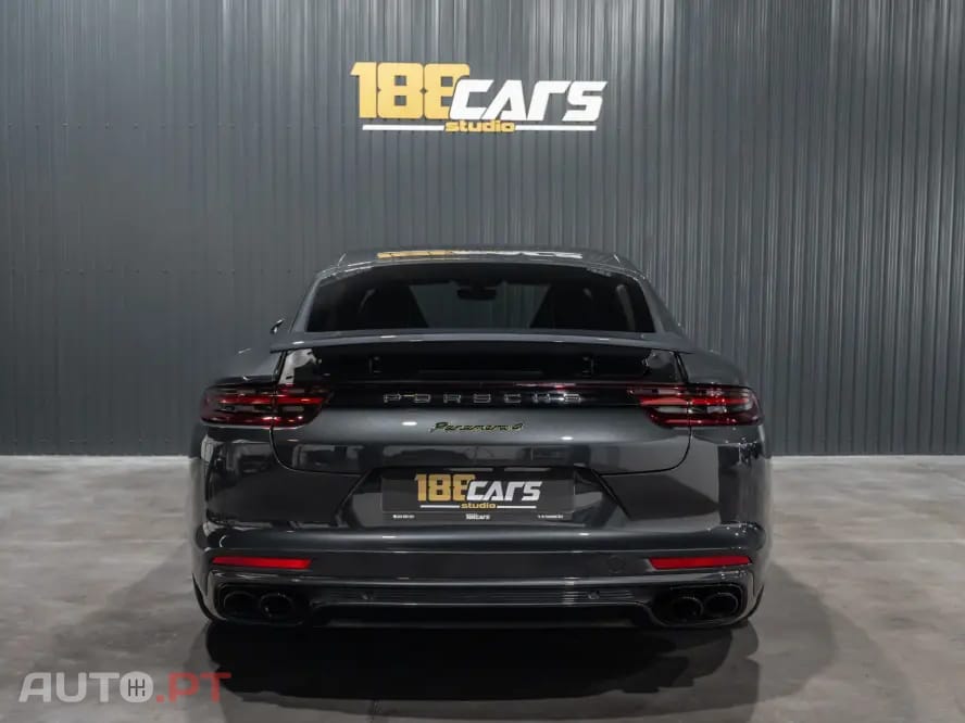 Porsche Panamera 4 E-Hybrid