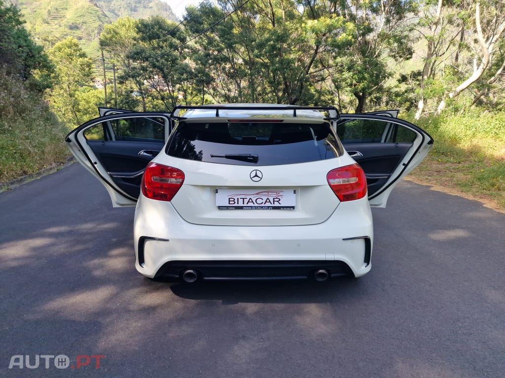 Mercedes-Benz A 180 d AMG Line