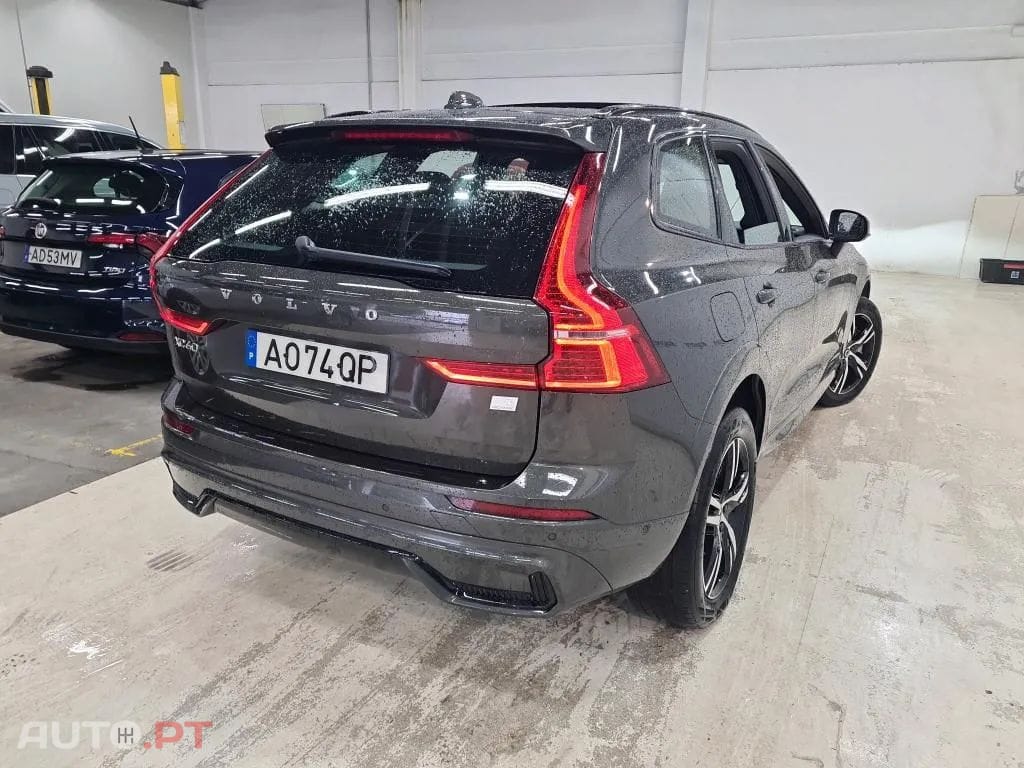 Volvo XC60 2.0 T6 PHEV R-Design AWD