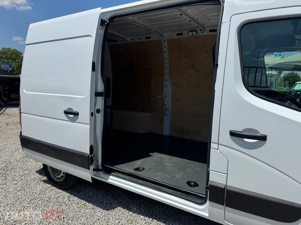 Renault Master 2.3 dCi L2H2 3.5T