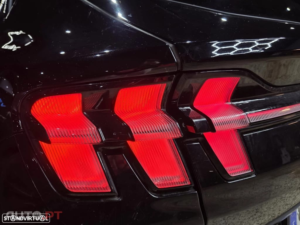 Ford Mustang Mach-E 75.7 kWh Base