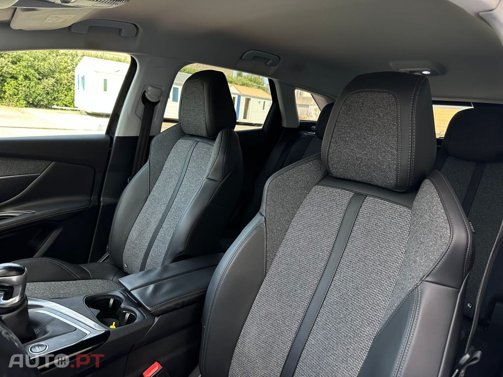 Peugeot 3008 1.5 BlueHDi Allure