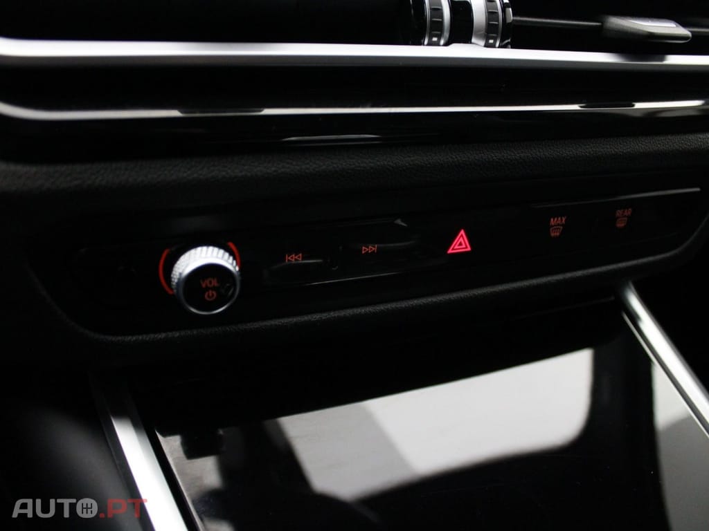 BMW i4 eDRIVE 40 BUSINESS DESIGN I.V.A DEDUTÍVEL