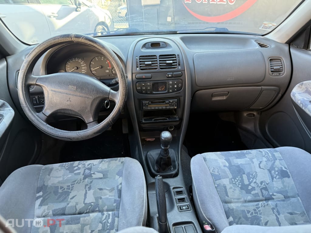 Mitsubishi Carisma Sedan 1.9 TD GLS