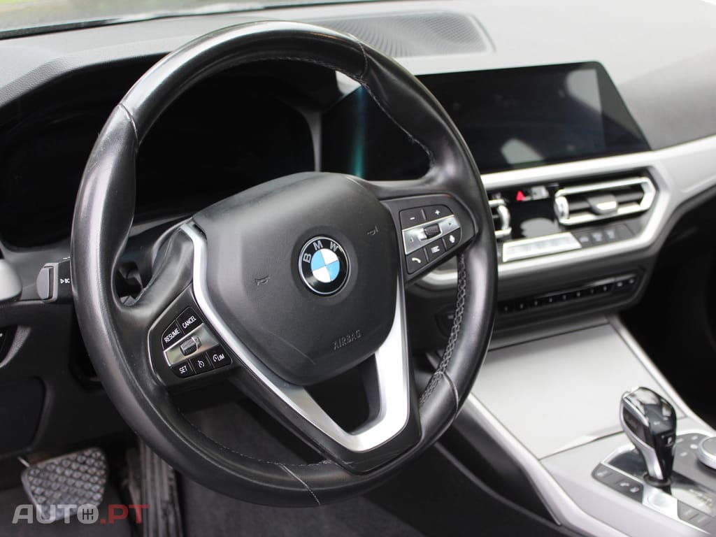 BMW 330 330e Hibrido Plug-In