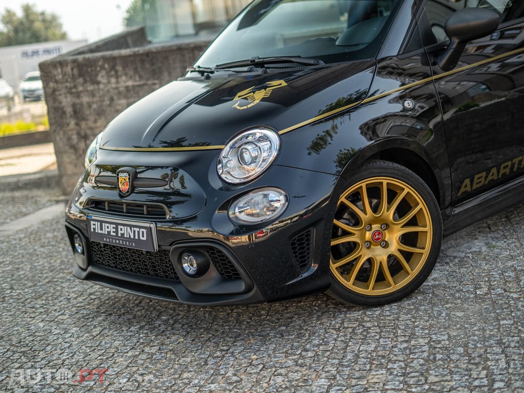 Abarth 595C 1.4 T-Jet Scorpioneoro