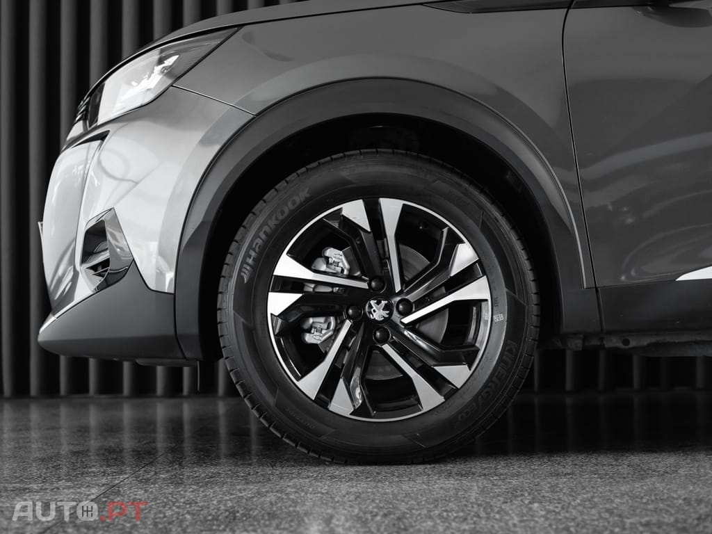 Peugeot 2008 1.5 BlueHDi Allure EAT8