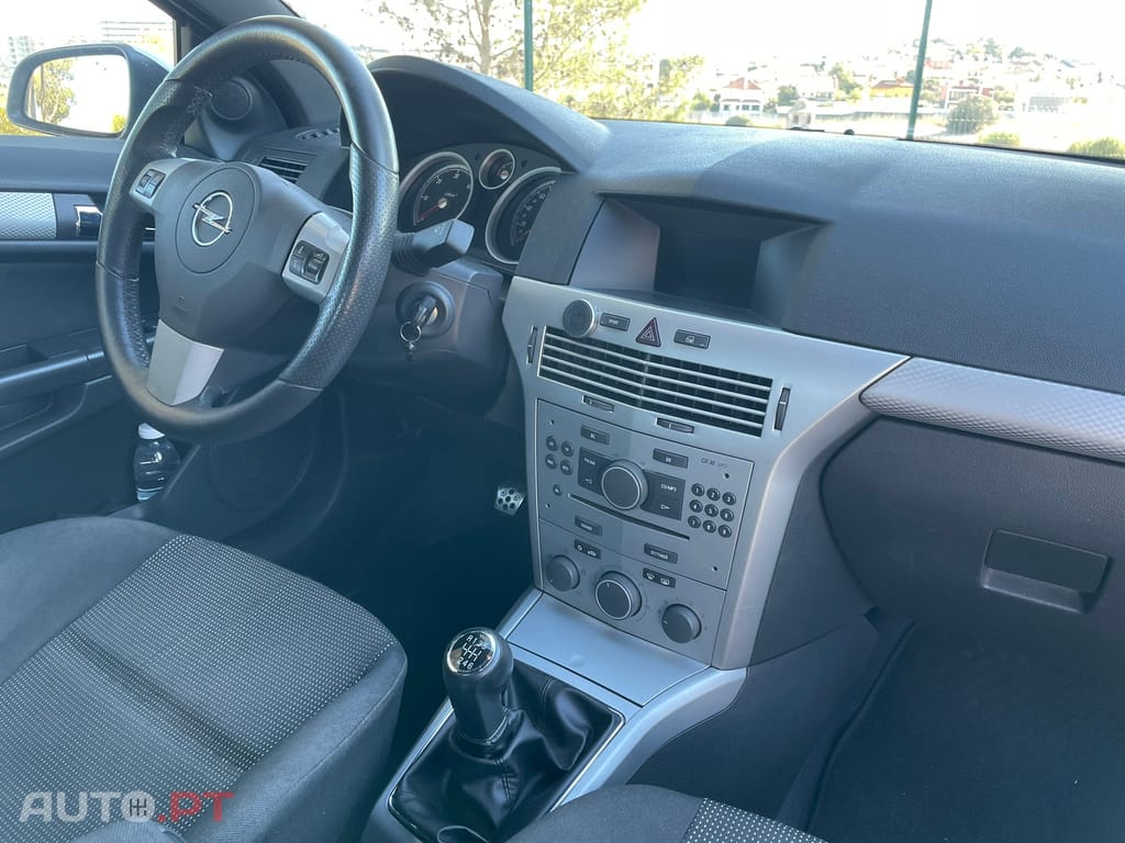 Opel Astra GTC 1.7 Diesel
