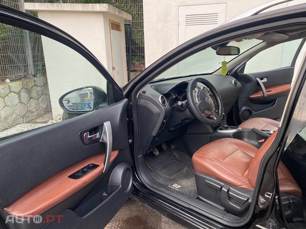 Nissan Qashqai +2 Suv