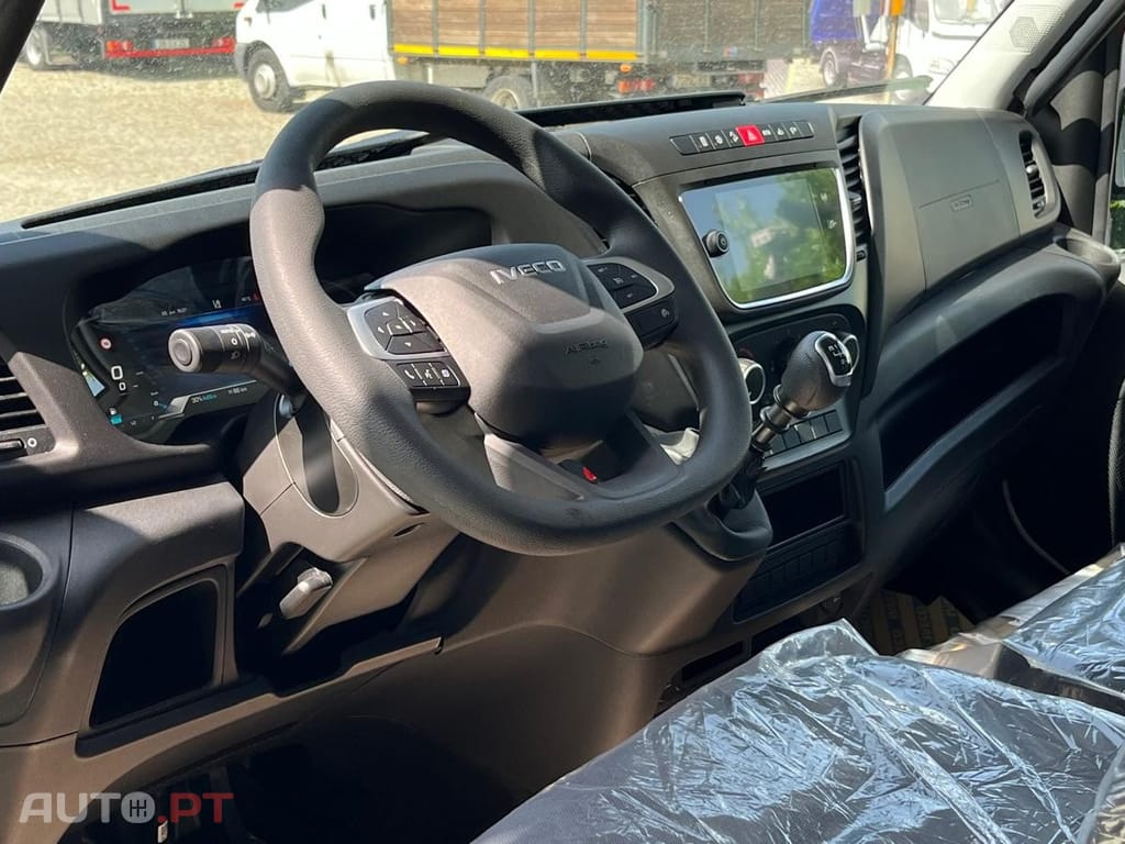 Iveco Daily 3.0 35C18HV 4100 18m3