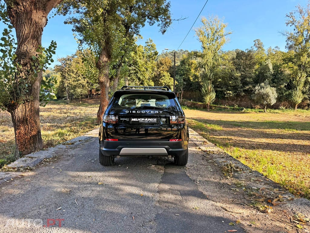 Land Rover Discovery Sport P300e