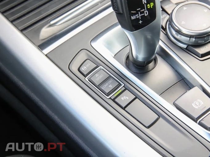 BMW X5 25 d sDrive Comfort 7L
