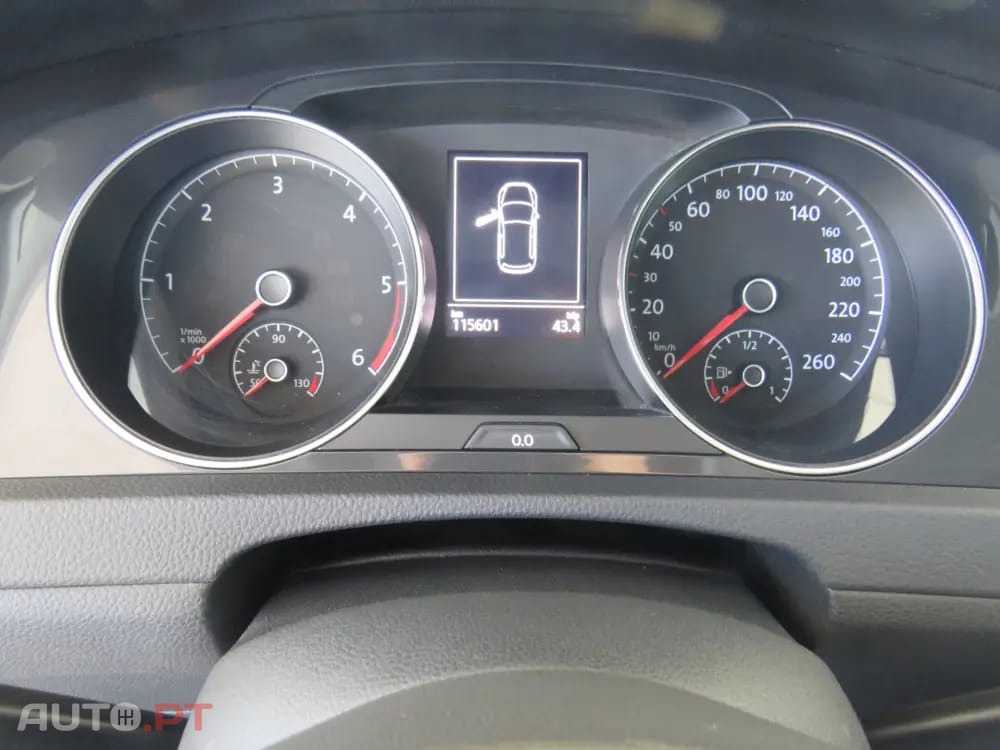 Volkswagen Golf 1.6 TDI Confortline