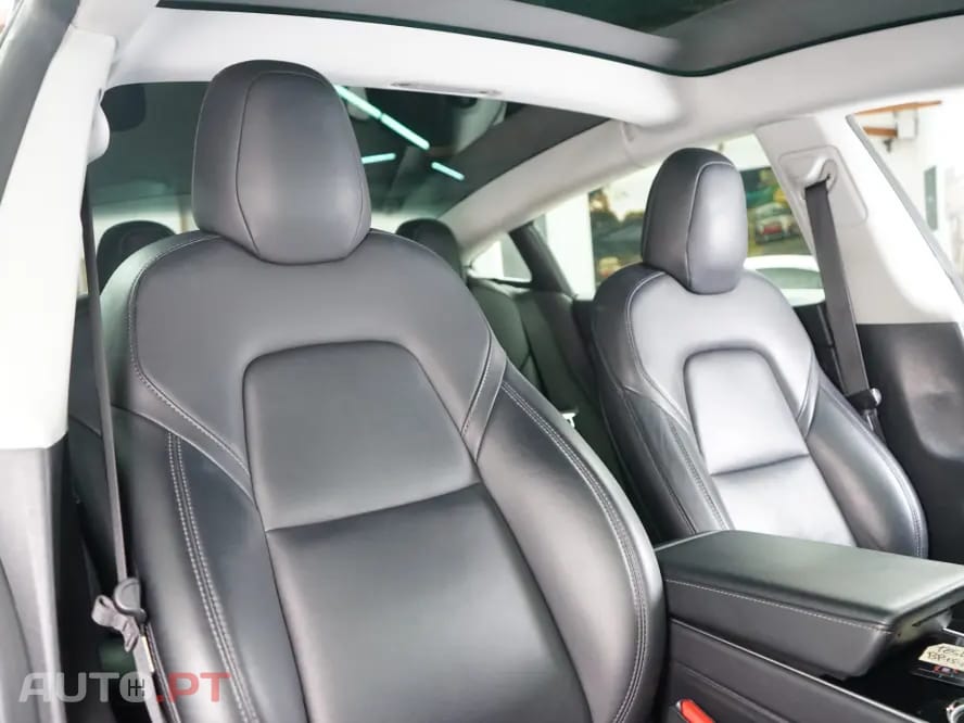 Tesla Model 3 Standard Range Plus RWD