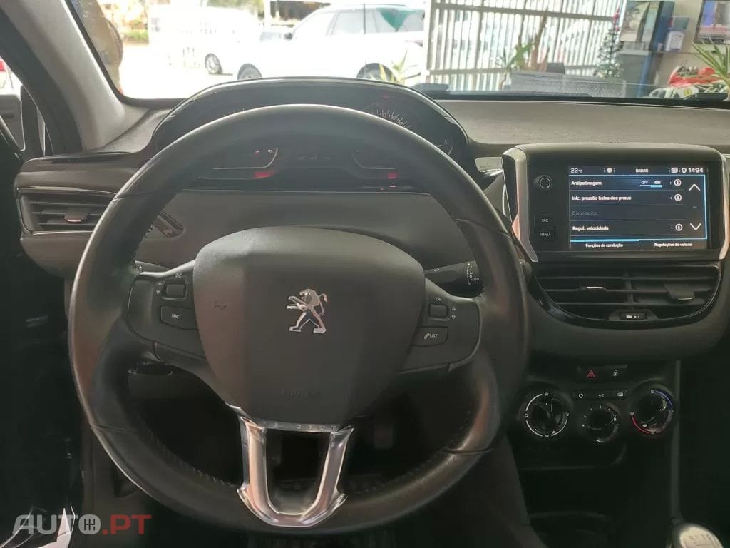 Peugeot 208 1.5 BlueHDi Signature