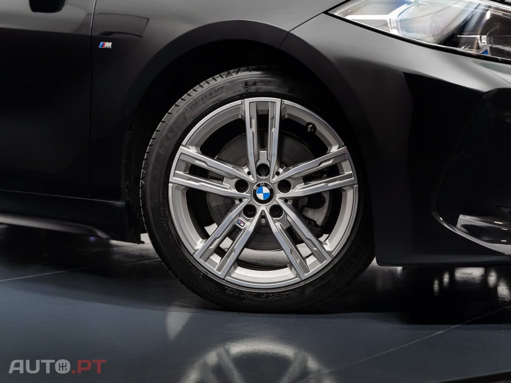 BMW 116 d Pack Desportivo M