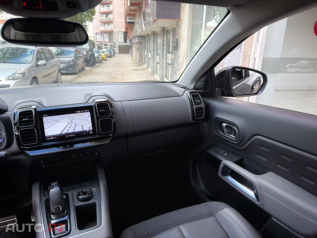 Citroën C5 Aircross 1.5 BlueHDi Shine Pack EAT8 — fotografia 6