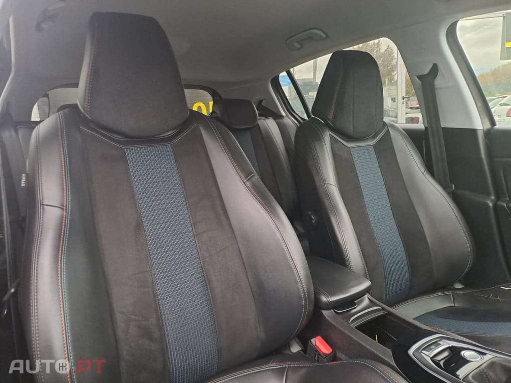 Peugeot 308 1.2 PureTech Allure J17