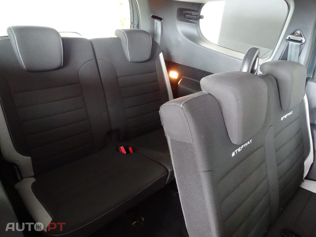 Dacia Lodgy 1.5 Blue dCi Stepway 7L