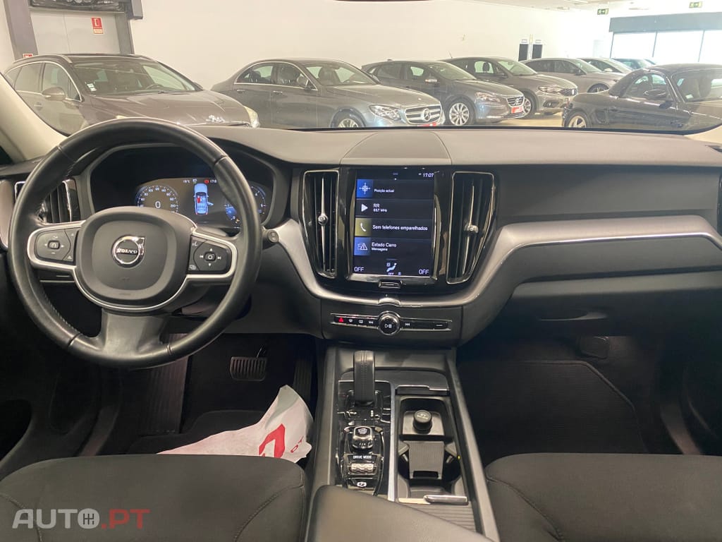 Volvo XC60 2.0 B4 R-Design Geartronic