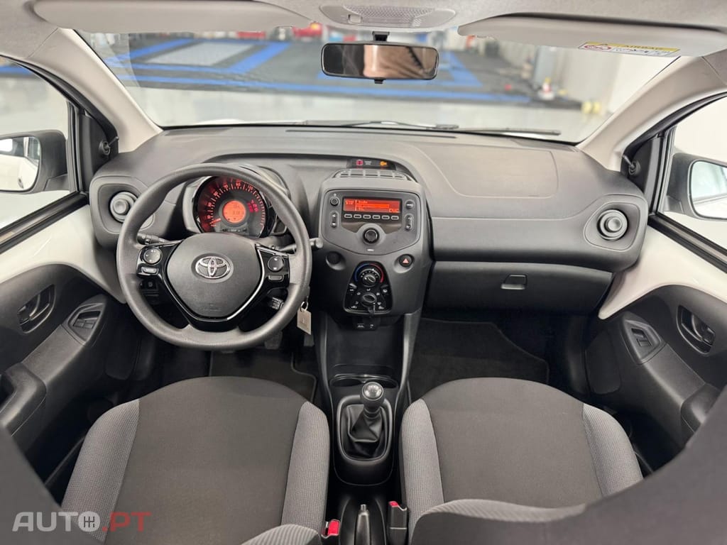 Toyota Aygo 1.0 X-Play Plus