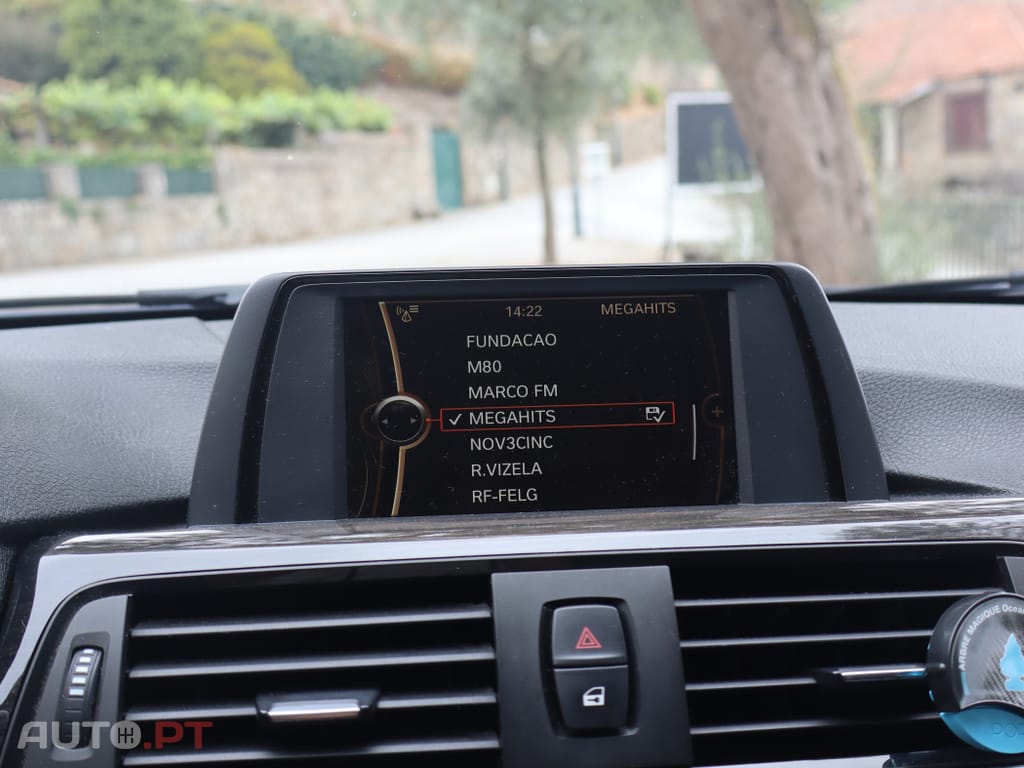 BMW 318 d Line Modern