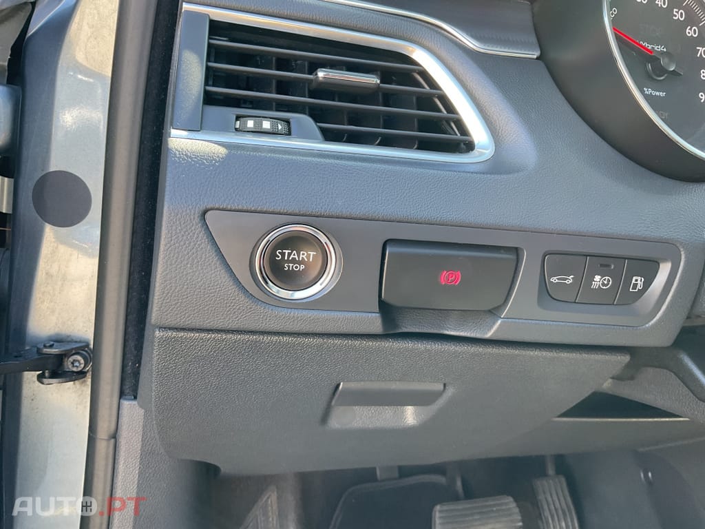 Peugeot 508 RXH 2.0 HDi Hybrid4 2-Tronic 104g