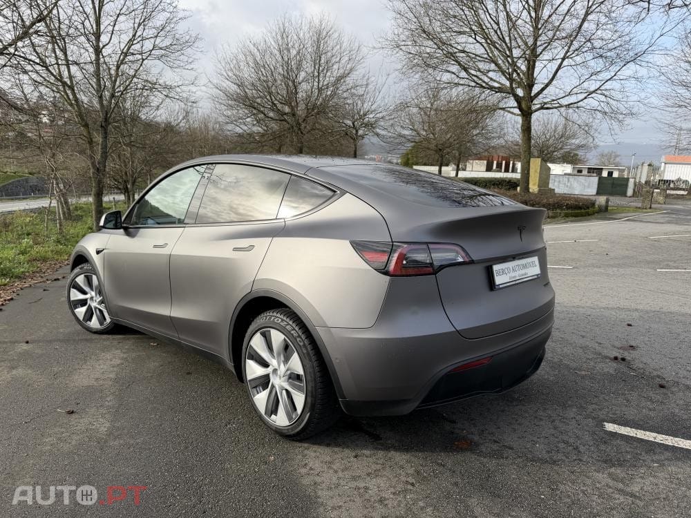 Tesla Model Y Long Range Dual Motor AWD
