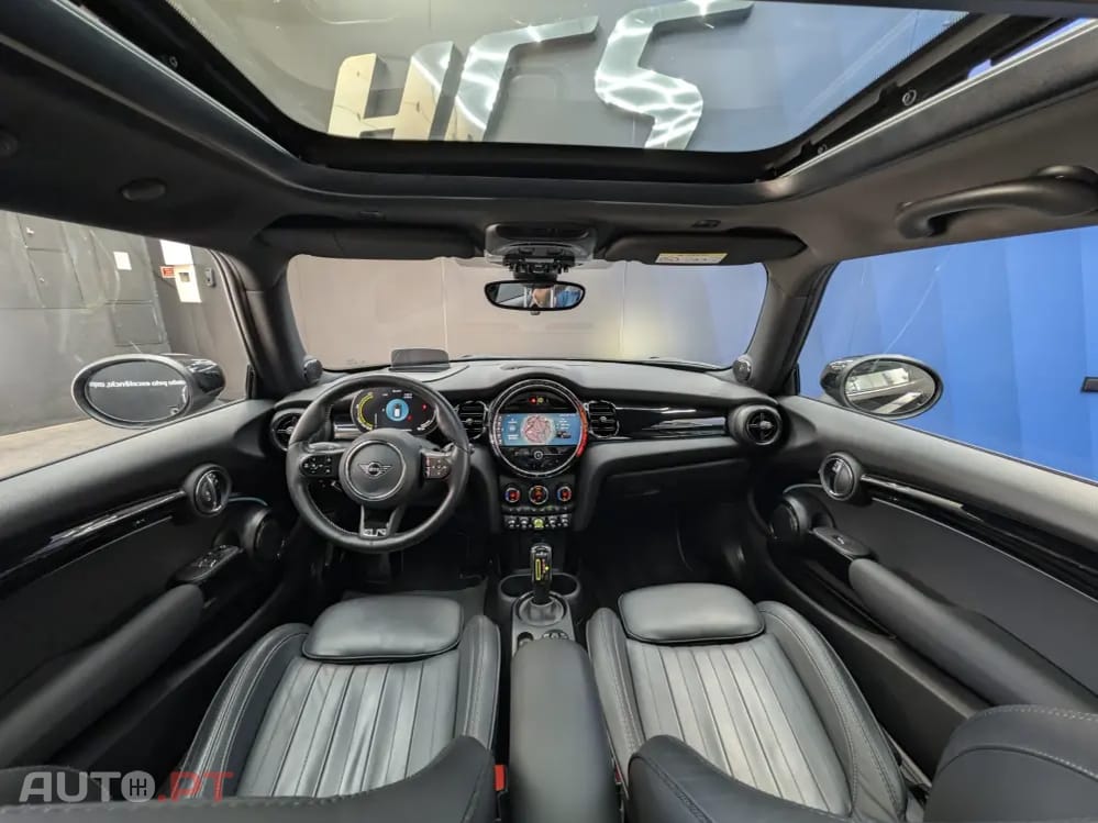 MINI Cooper Cooper SE Yours