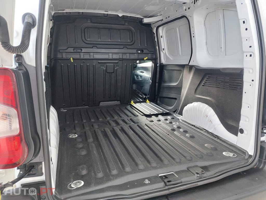 Opel Combo 1.5 CDTI L1H1Enjoy  - IVA Dedutível