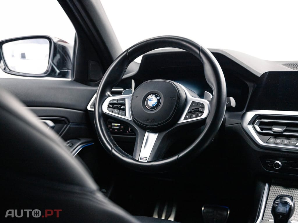 BMW 330 e Touring Pack M Auto