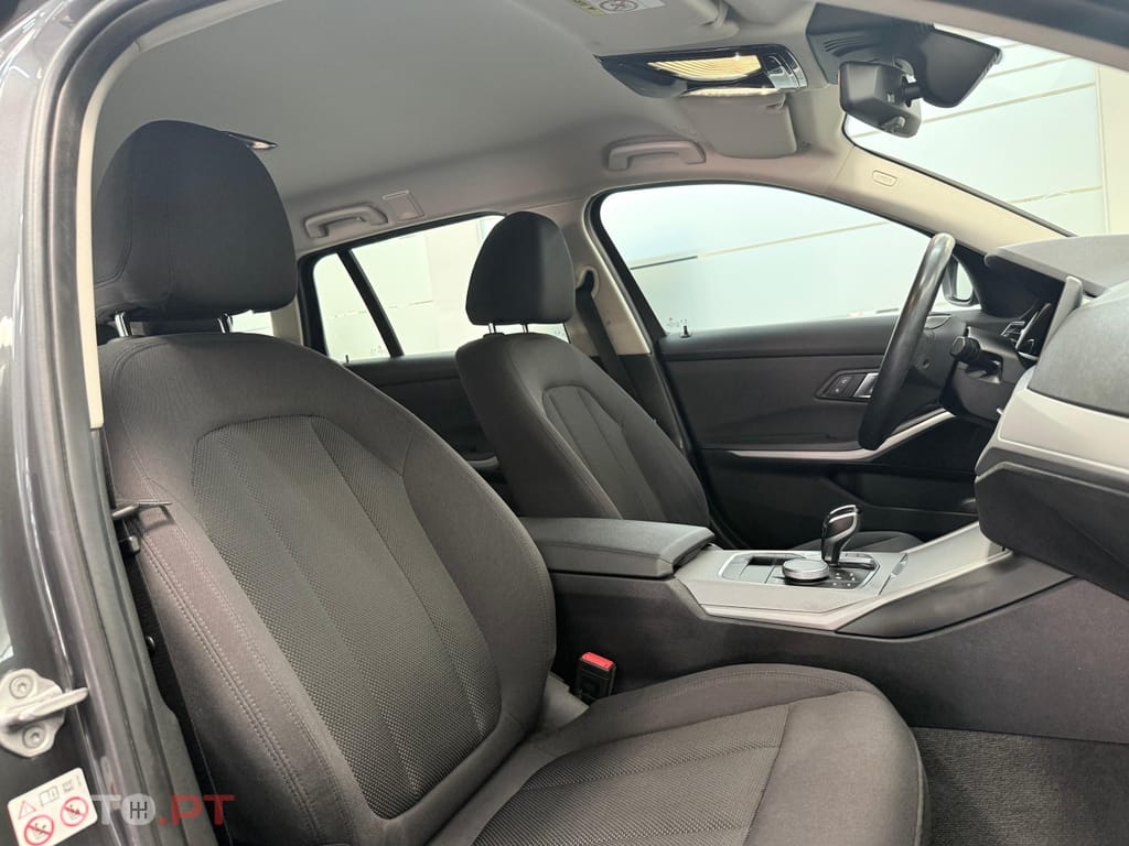 BMW 320 d Touring xDrive Line Sport Auto