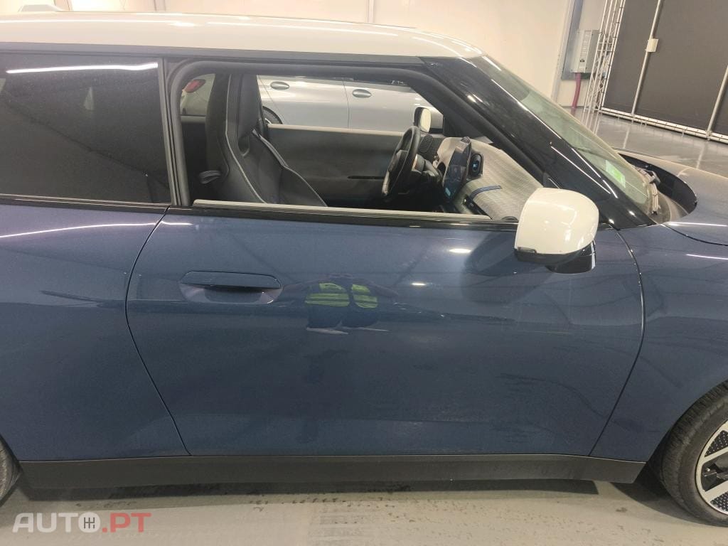 MINI Cooper Cooper SE Favoured M