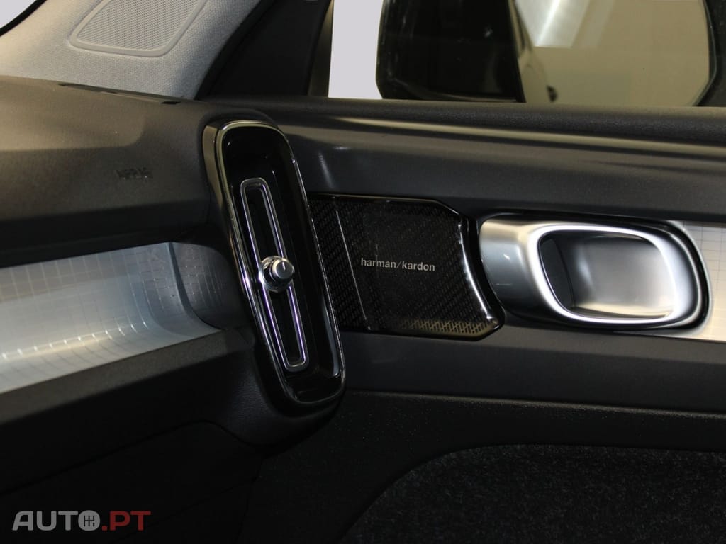 Volvo XC40 1.5 T2 MOMENTUM