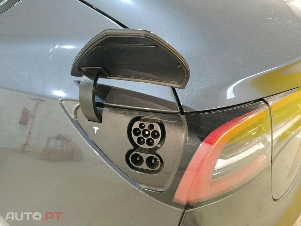 Tesla Model 3 Long Range Tração Integral