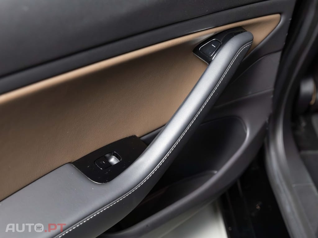 Tesla Model 3 Standard Range Plus RWD