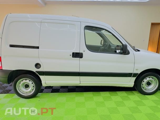 Peugeot Partner 1.6 BlueHDi L1 Premium — fotografia 4