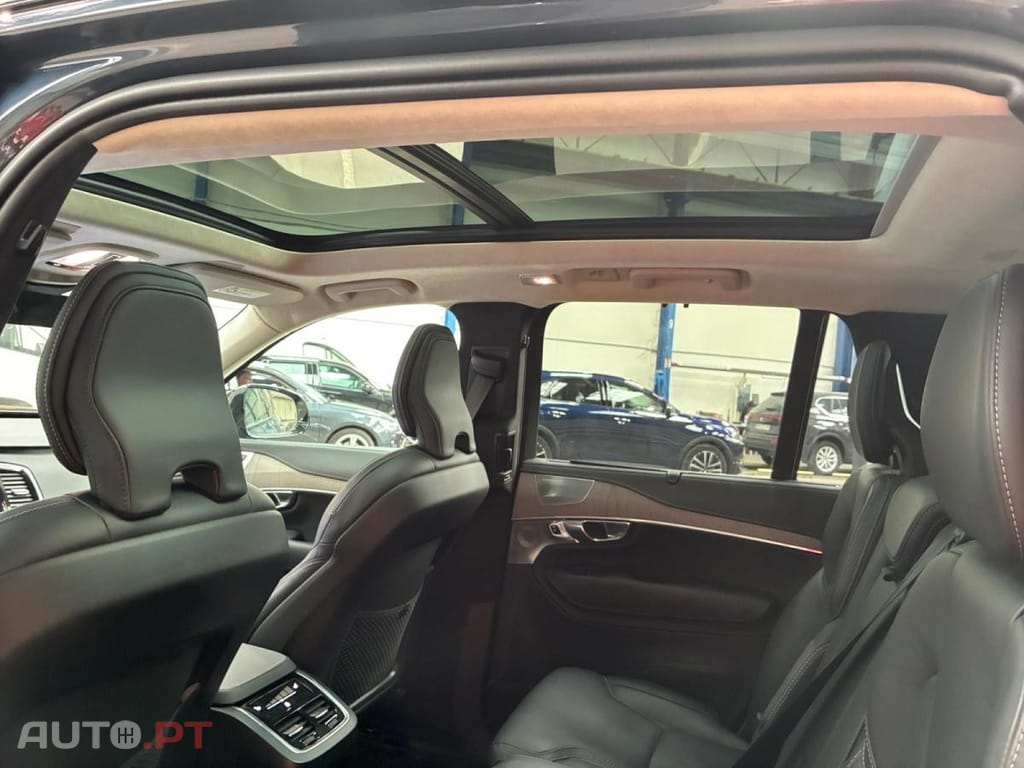 Volvo XC90 2.0 T8 PHEV Ultra Style Dark